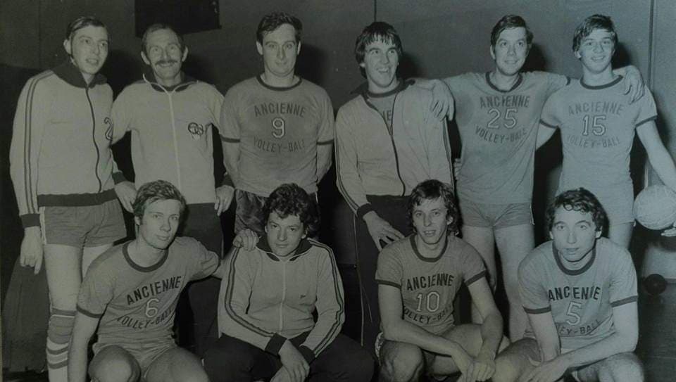 Photo historique de l'Ancienne Volley Ball